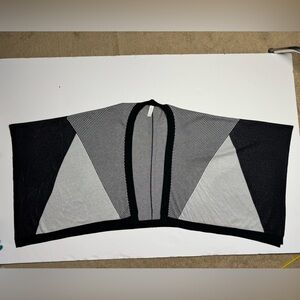 lululemon athletica Black and Gray Poncho